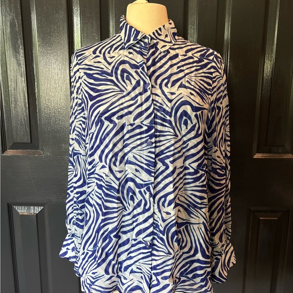 Karina Grimaldi Blue and White Patterned Blouse - Picture 1 of 4